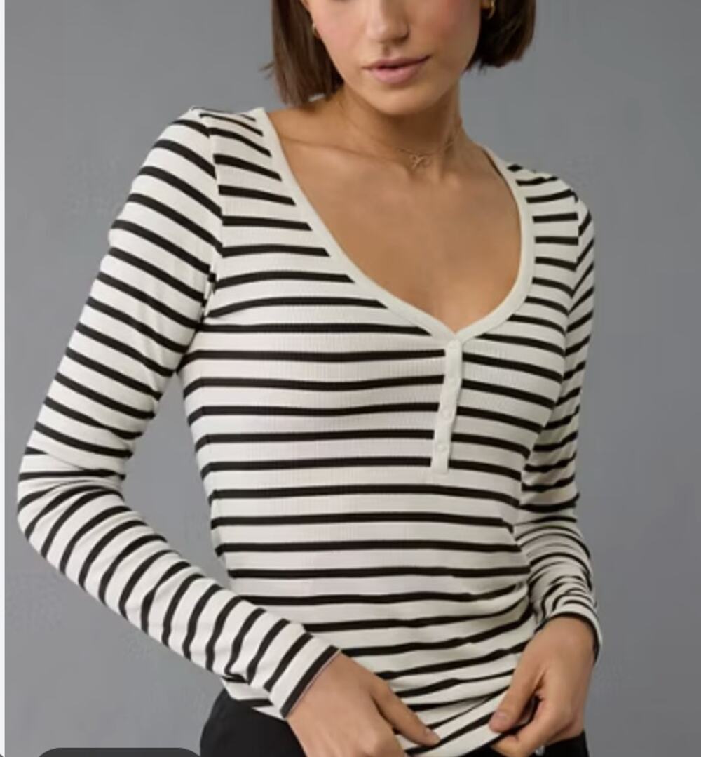 NWT American Eagle Striped Henley V Neck Size XS
